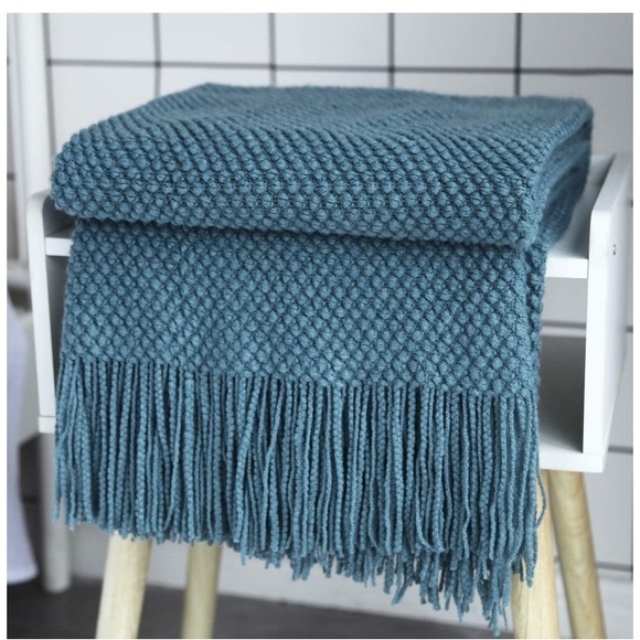 Cozy Knit Turquoise Teal Fringe Warm Blanket/Shawl for Couch/Bedroom/Dorm/Patio - Picture 4 of 16